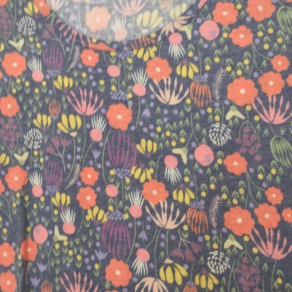 XXS LuLaRoe Classic T Shirt A01 1660 - Picture 2 of 5